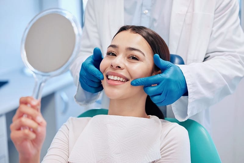 4 Cosmetic dental technicals
